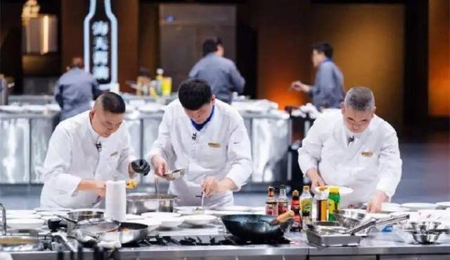 谢霆锋一拳火爆一个餐厅 预订排到一个月后